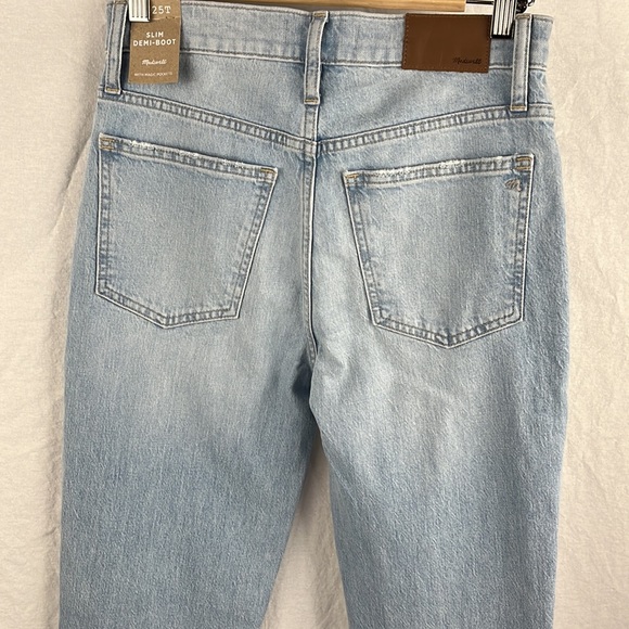 Madewell 25 Tall Slim Demi-Boot Jeans in Bellmeade Wash - Picture 9 of 9